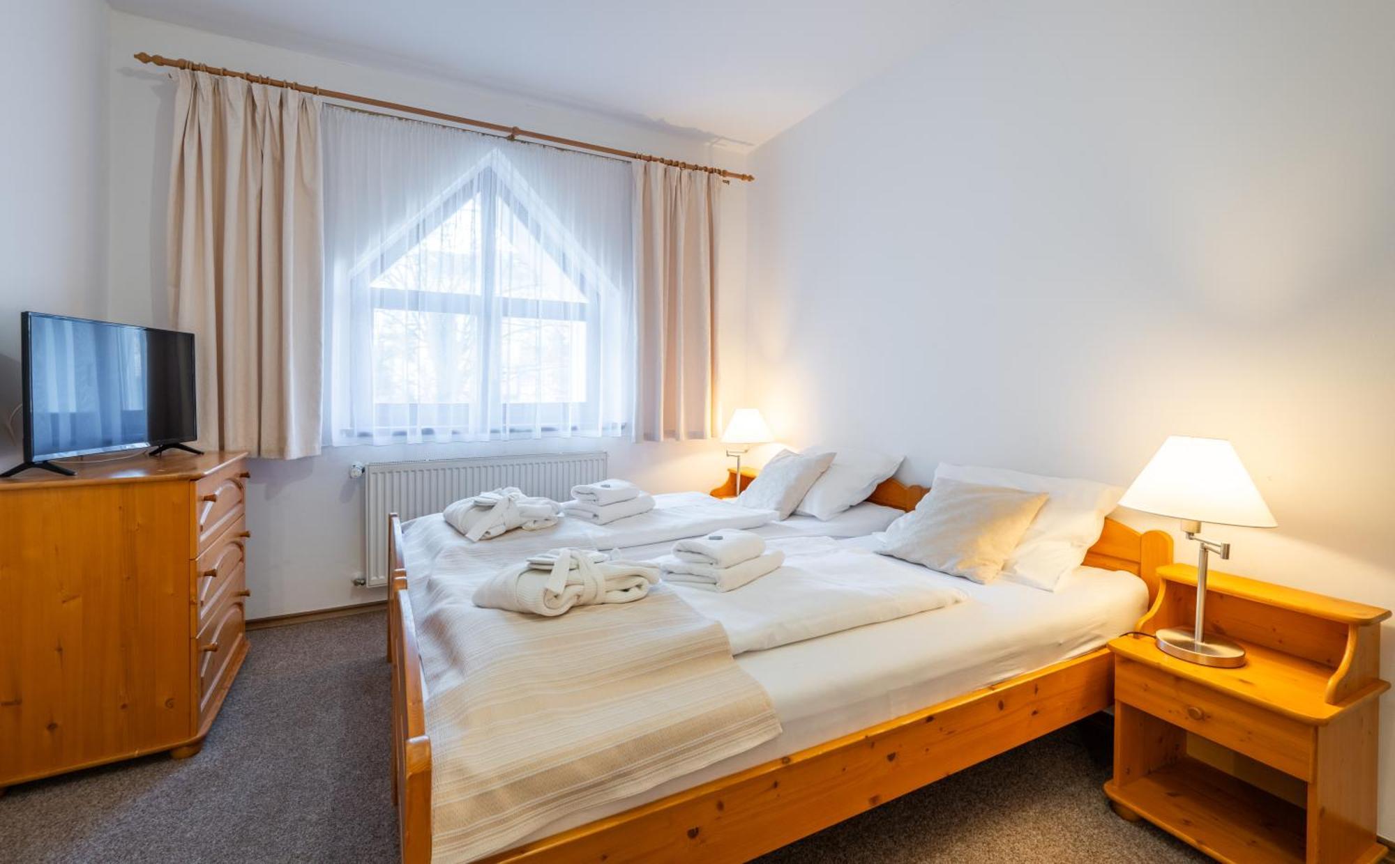 Františkovy Lázně Hotel Sanatorium Mariot מראה חיצוני תמונה