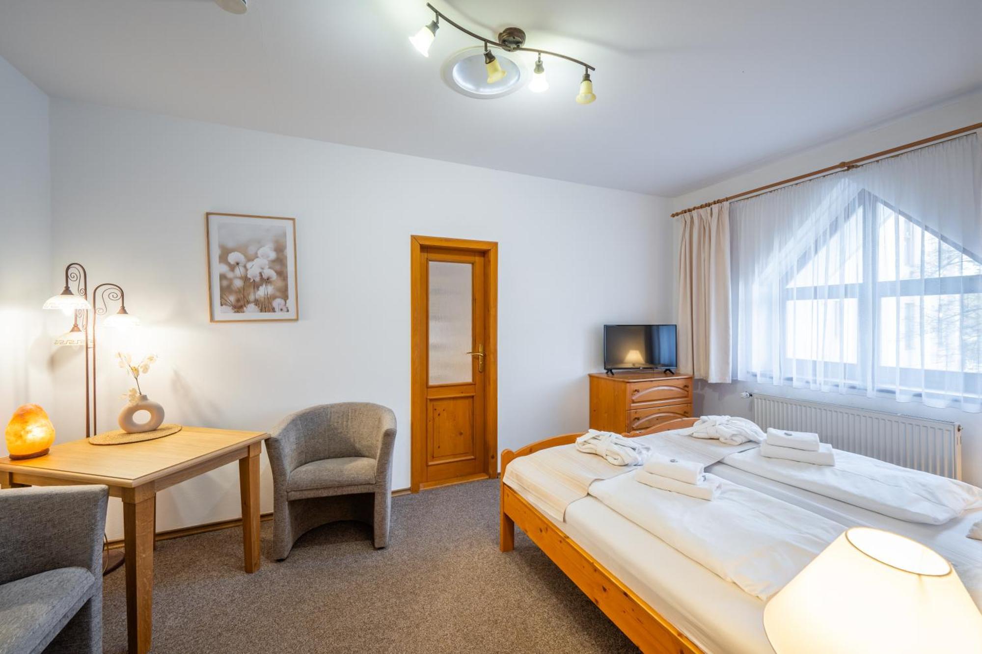 Františkovy Lázně Hotel Sanatorium Mariot מראה חיצוני תמונה